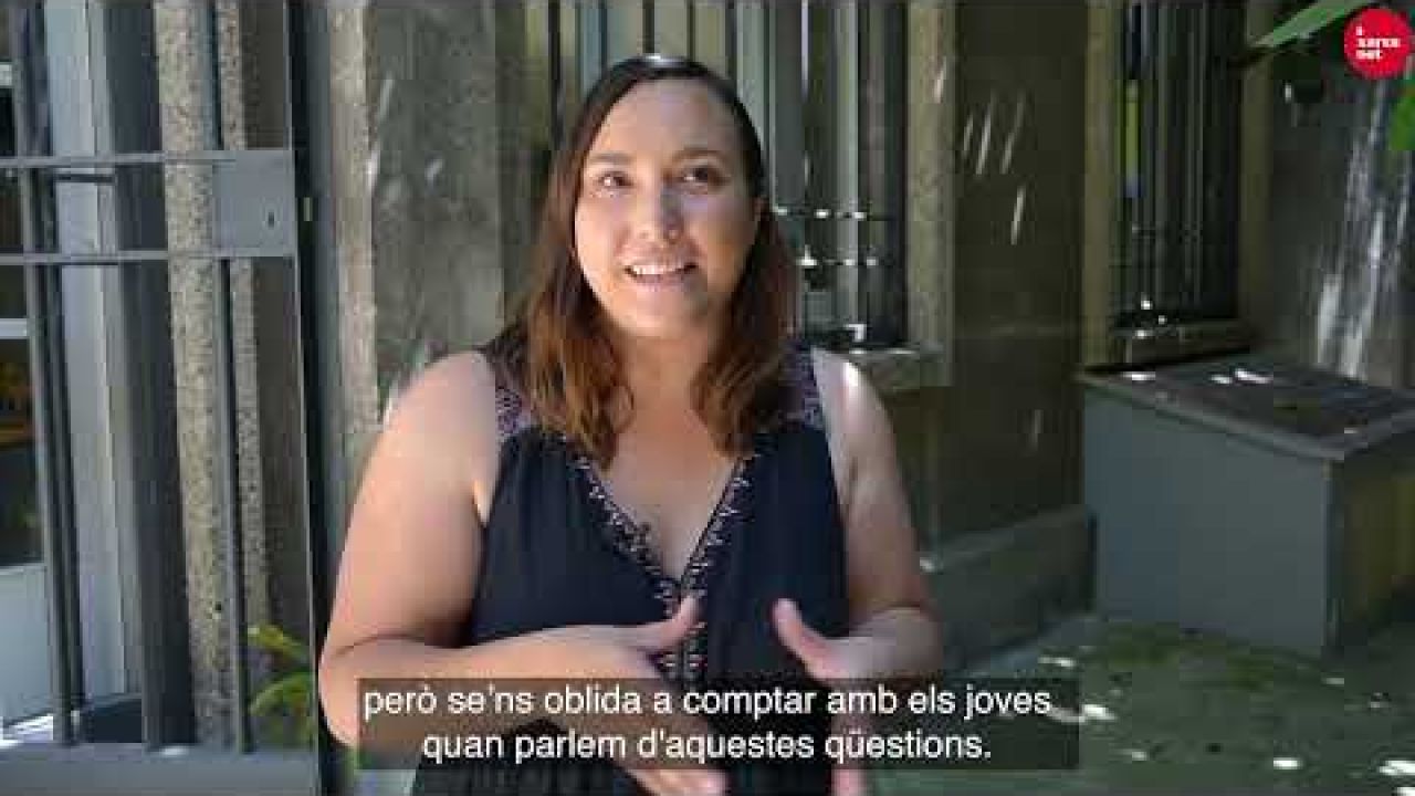 Parlar d'escenaris digitals posant les joves al centre